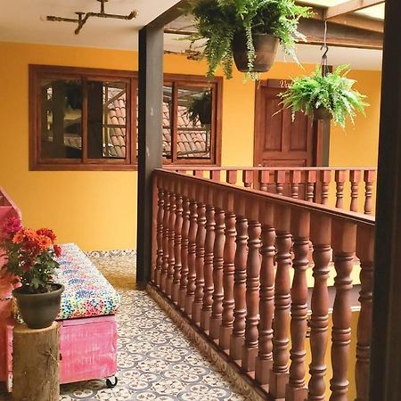 Hostal Casa Astromelia Богота Экстерьер фото