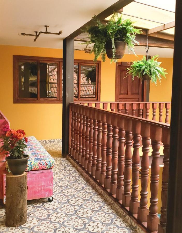 Hostal Casa Astromelia Богота Экстерьер фото