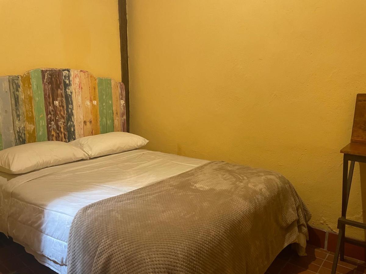 Hostal Casa Astromelia Богота Экстерьер фото