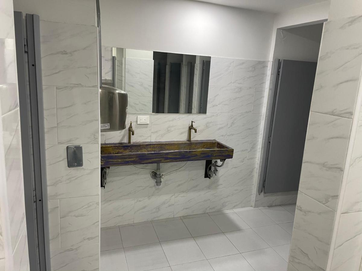 Hostal Casa Astromelia Богота Экстерьер фото