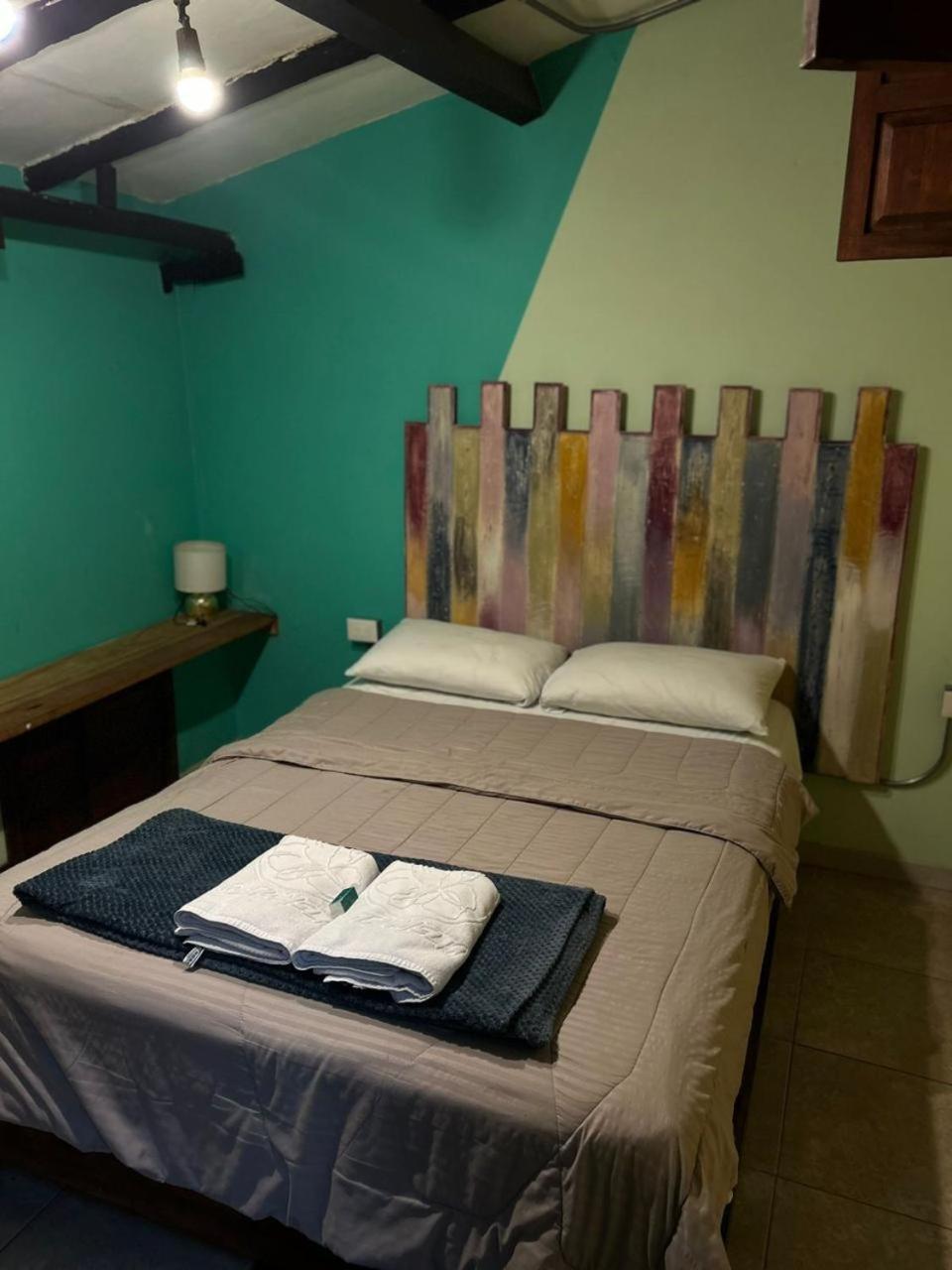 Hostal Casa Astromelia Богота Экстерьер фото